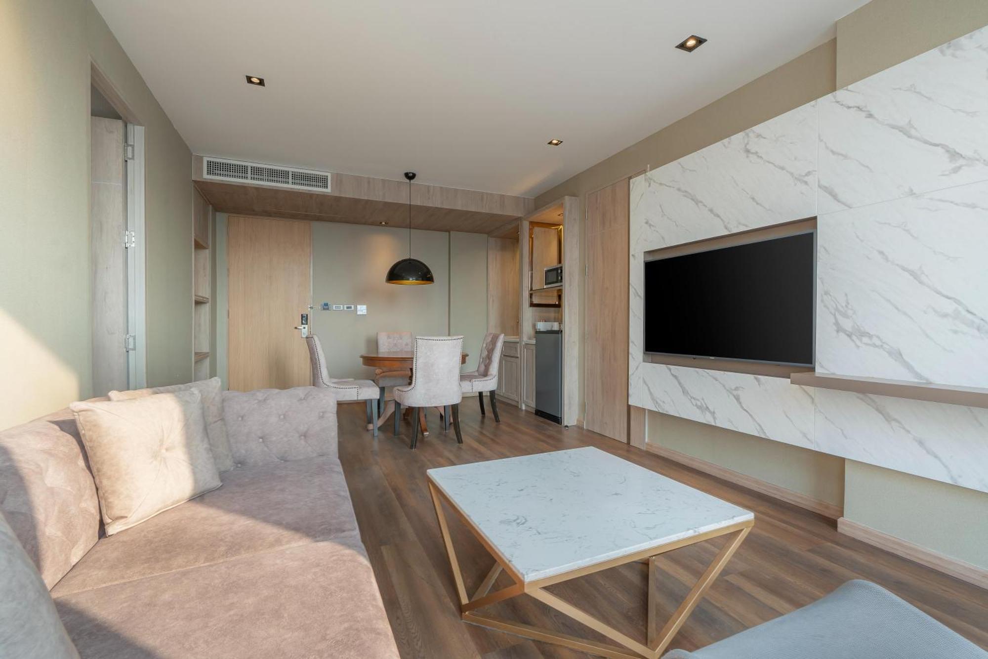 One-Bedroom Suite