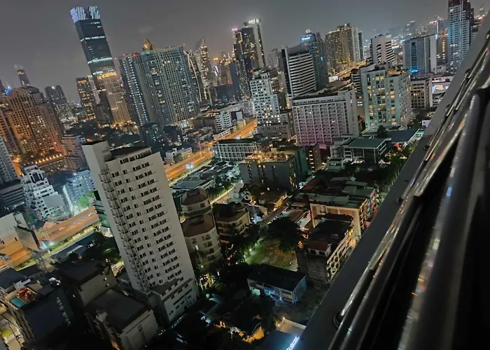Fully Furnished Omni Tower s Nana - Sukhumvit Soi 4